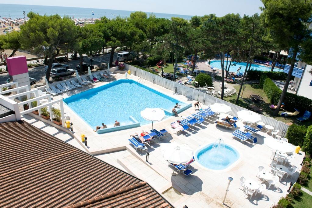 Hotel Bristol Lignano Sabbiadoro Kültér fotó