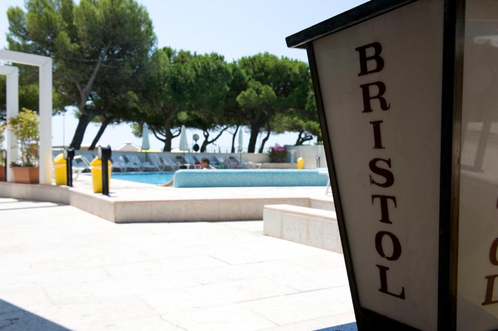 Hotel Bristol Lignano Sabbiadoro Kültér fotó