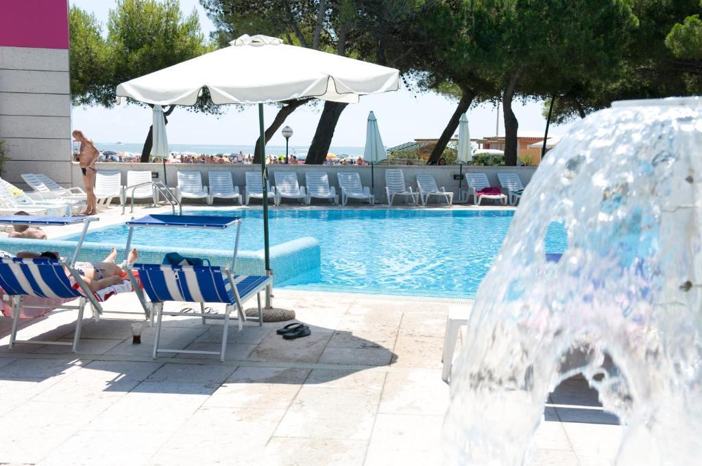 Hotel Bristol Lignano Sabbiadoro Kültér fotó
