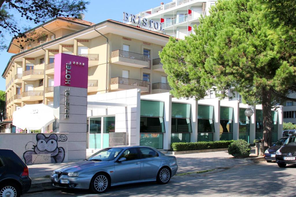 Hotel Bristol Lignano Sabbiadoro Kültér fotó